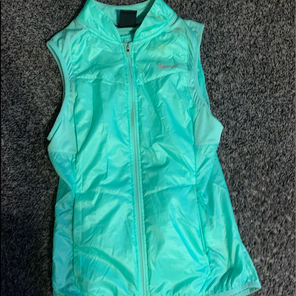 Nike vest